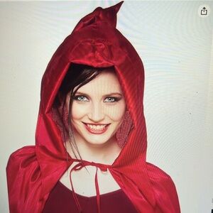 Spirit Halloween Hocus Pocus, adult Mary Sanderson cape one size